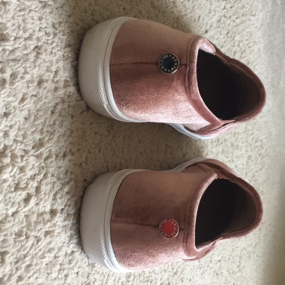 Steve Madden slip on shoes - Picture 3 of 3
